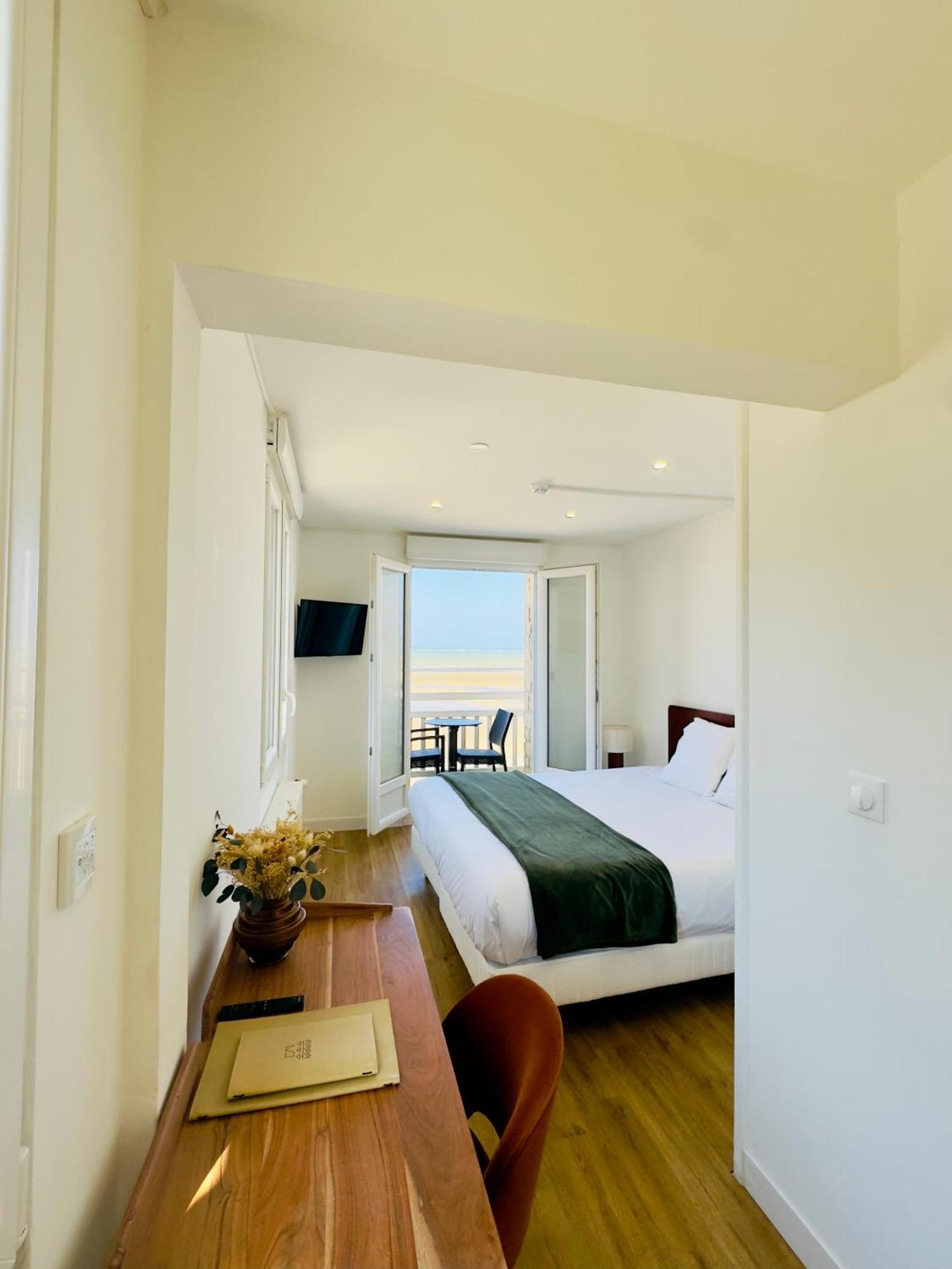 Le Clos Normand Saint-Aubin-Sur-Mer  Exterior photo